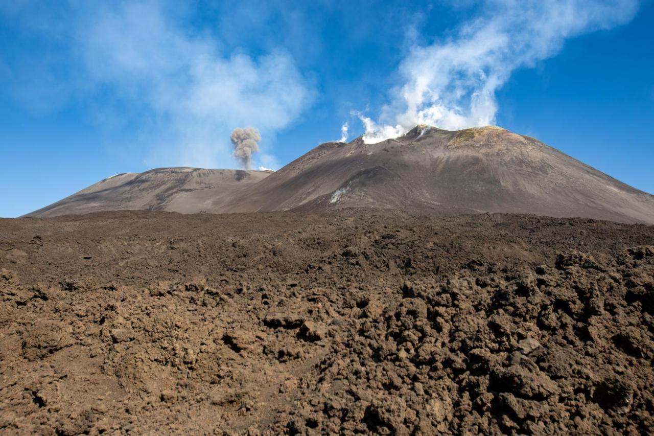 Zaffiro Lavico Etna Nature Sea Maison d'hôtes *